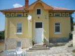Fully furnished and renovated house in good area