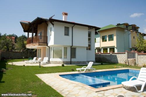 Rent Villa Sentinela!