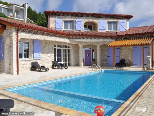 French style villa!