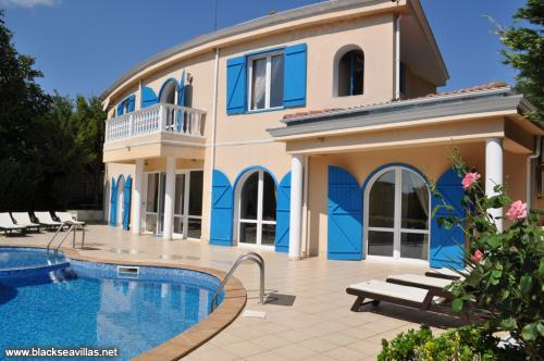 Аренда виллы в болгарии купить дом в чехии за 20000 евро